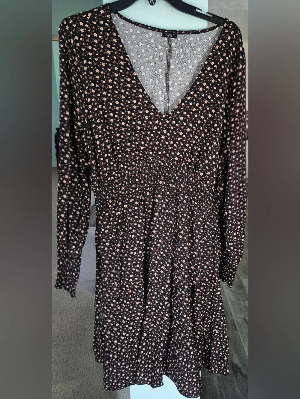 Avon Studio 1886 Black Midi Dress with Floral Print And Sleeves